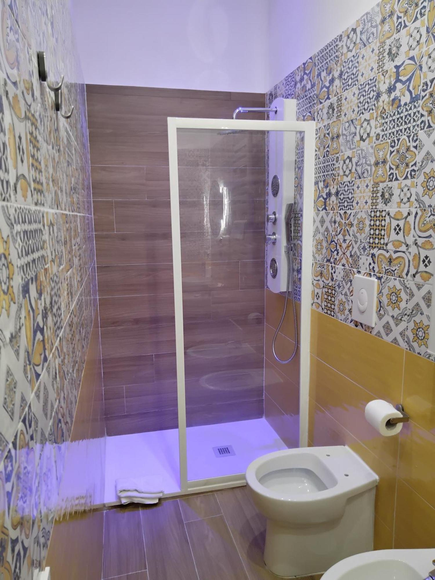 Andrew 2 Bed & Breakfast Napoli Ngoại thất bức ảnh